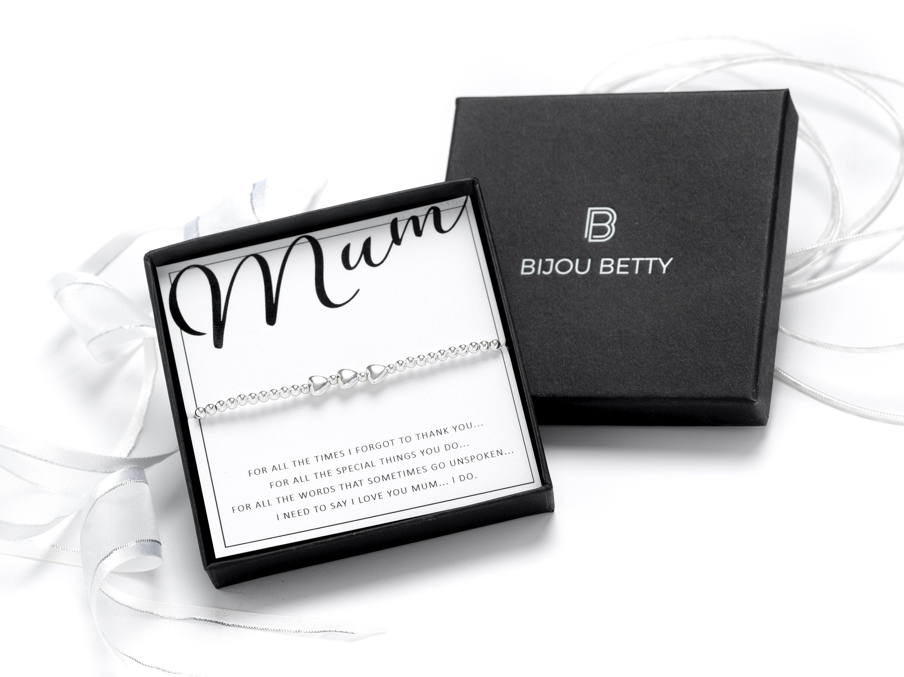 Sterling silver mum heart bracelet in Bijou Betty gift box.
