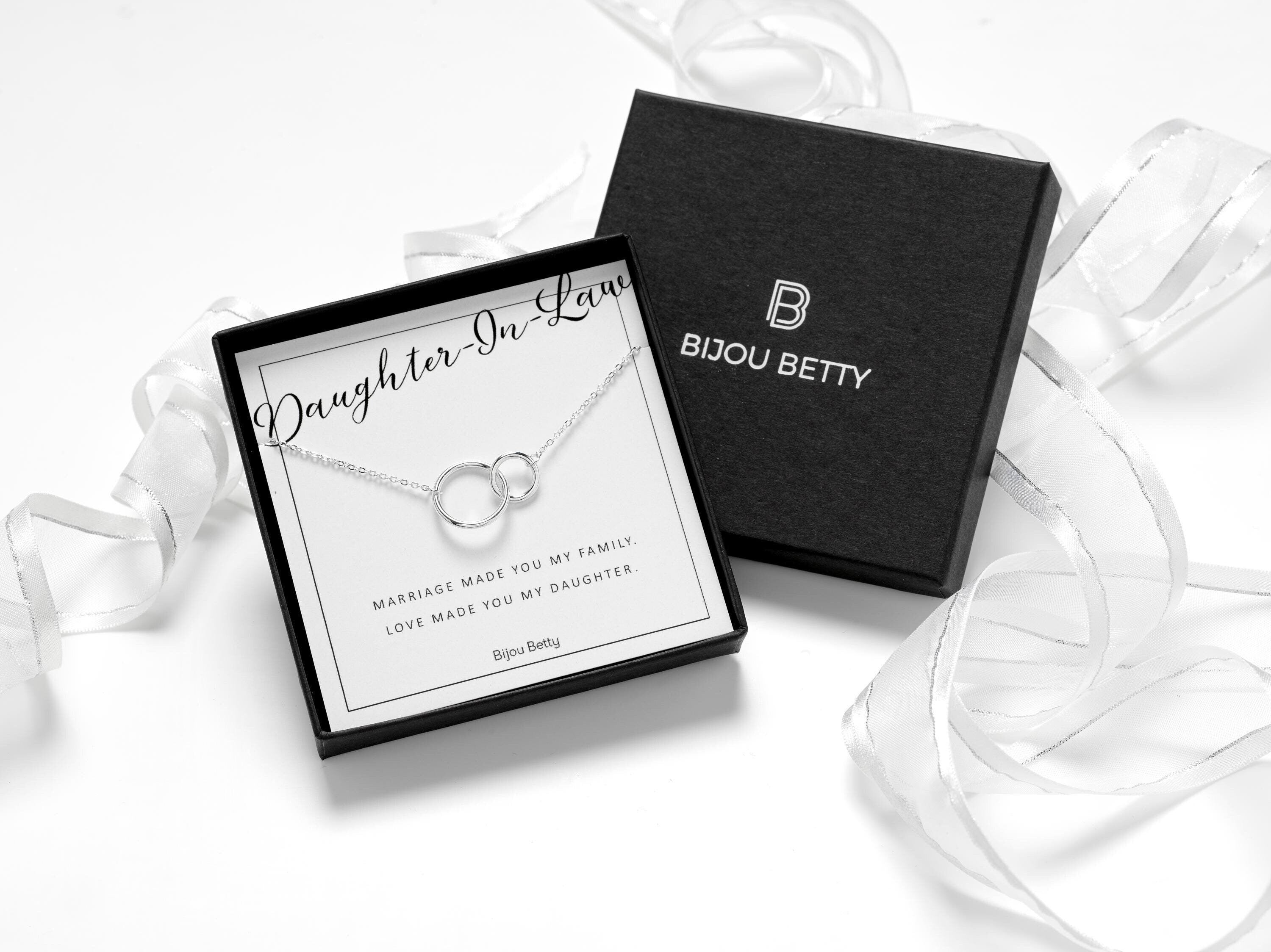 Sterling silver daughter-in-law circle necklace and bracelet.