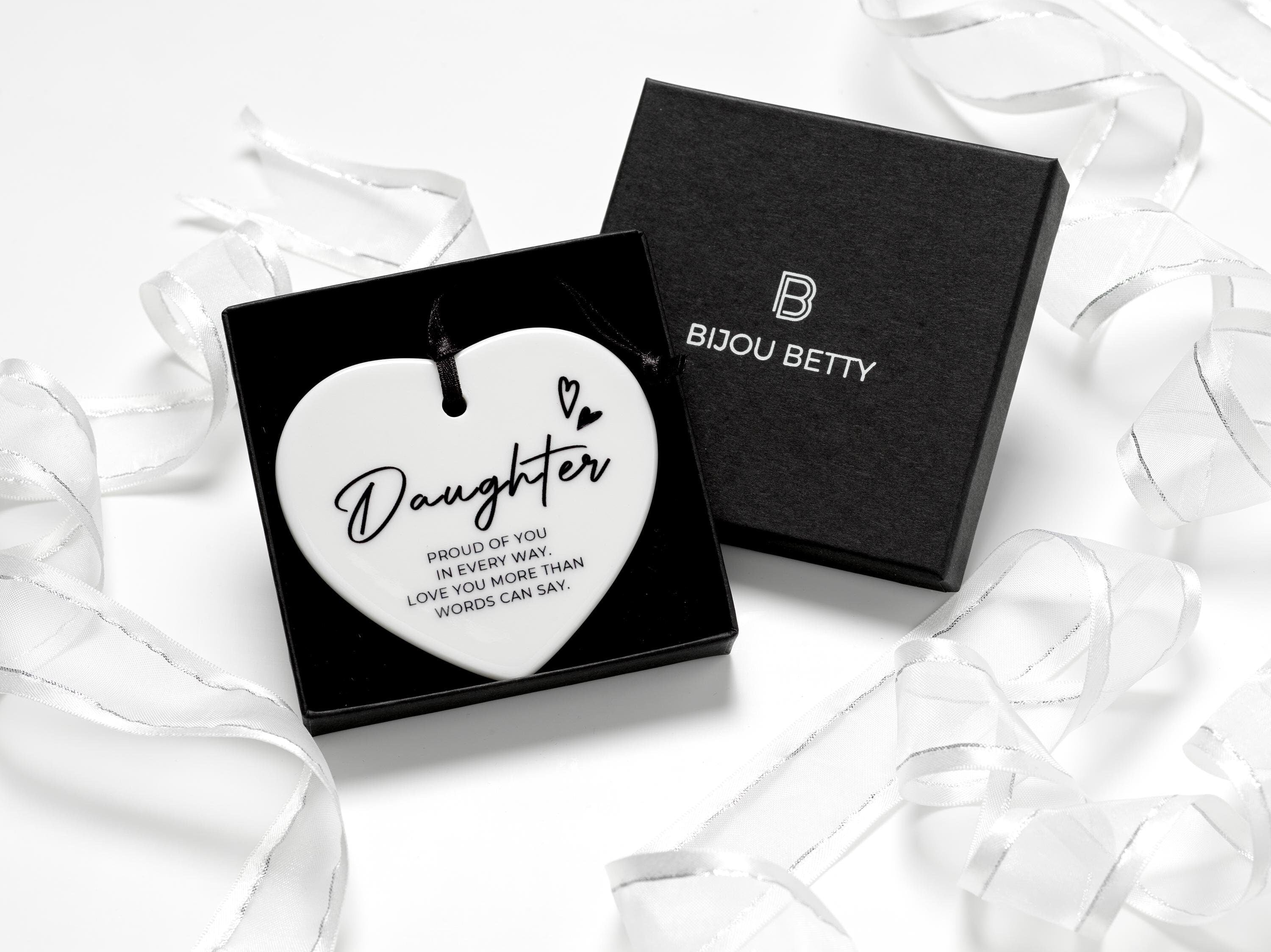 Ceramic daughter heart keepsake with quote in Bijou Betty gift box.