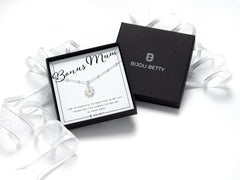 Sterling silver bonus mum daisy necklace in Bijou Betty gift box.