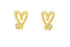 Close-up of 925 silver heart earrings with gold-plated finish, perfect for 18th birthday gifts for sisters.