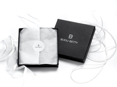 Dainty Solid Sterling Silver Daisy Necklace – Ideal Gift for Daughter's Birthday or Christmas