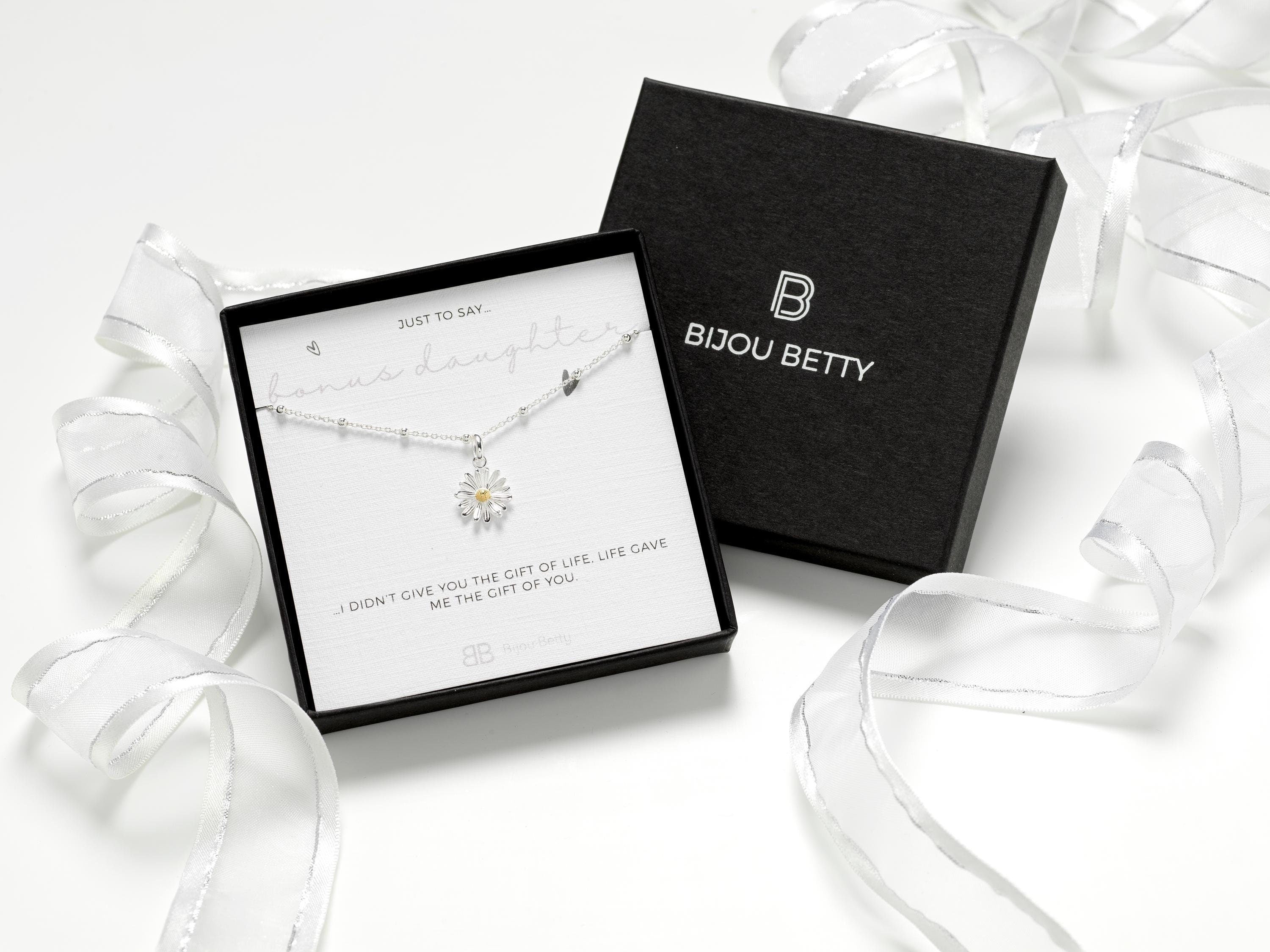 Sterling silver stepdaughter daisy necklace gift, 12mm gold-plated pendant, 16-18 inch chain, in Bijou Betty gift box with bag.