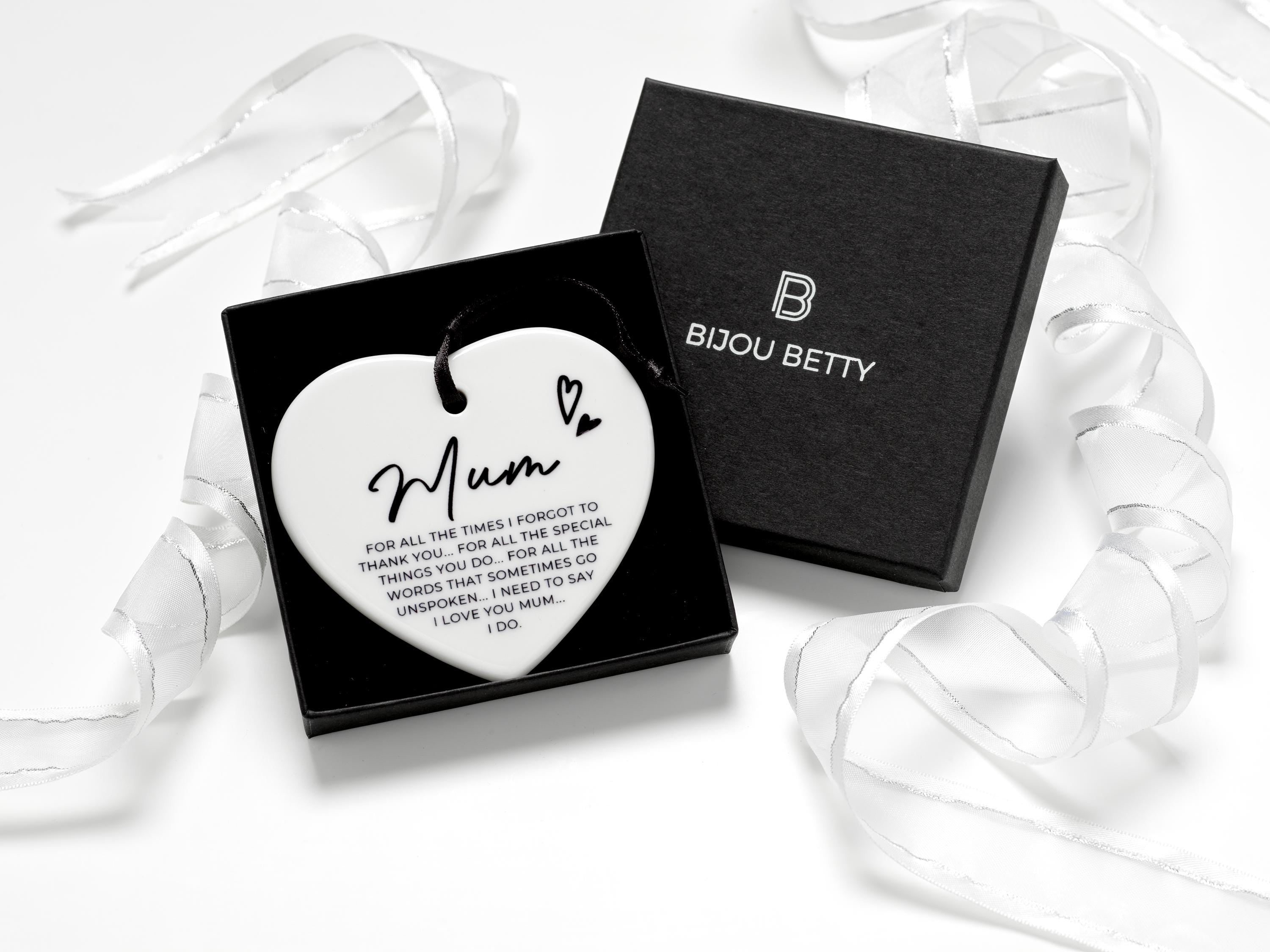 Ceramic heart mum gift keepsake, 75mm x 75mm with satin ribbon and quote, optional gift box for Mother’s Day.
