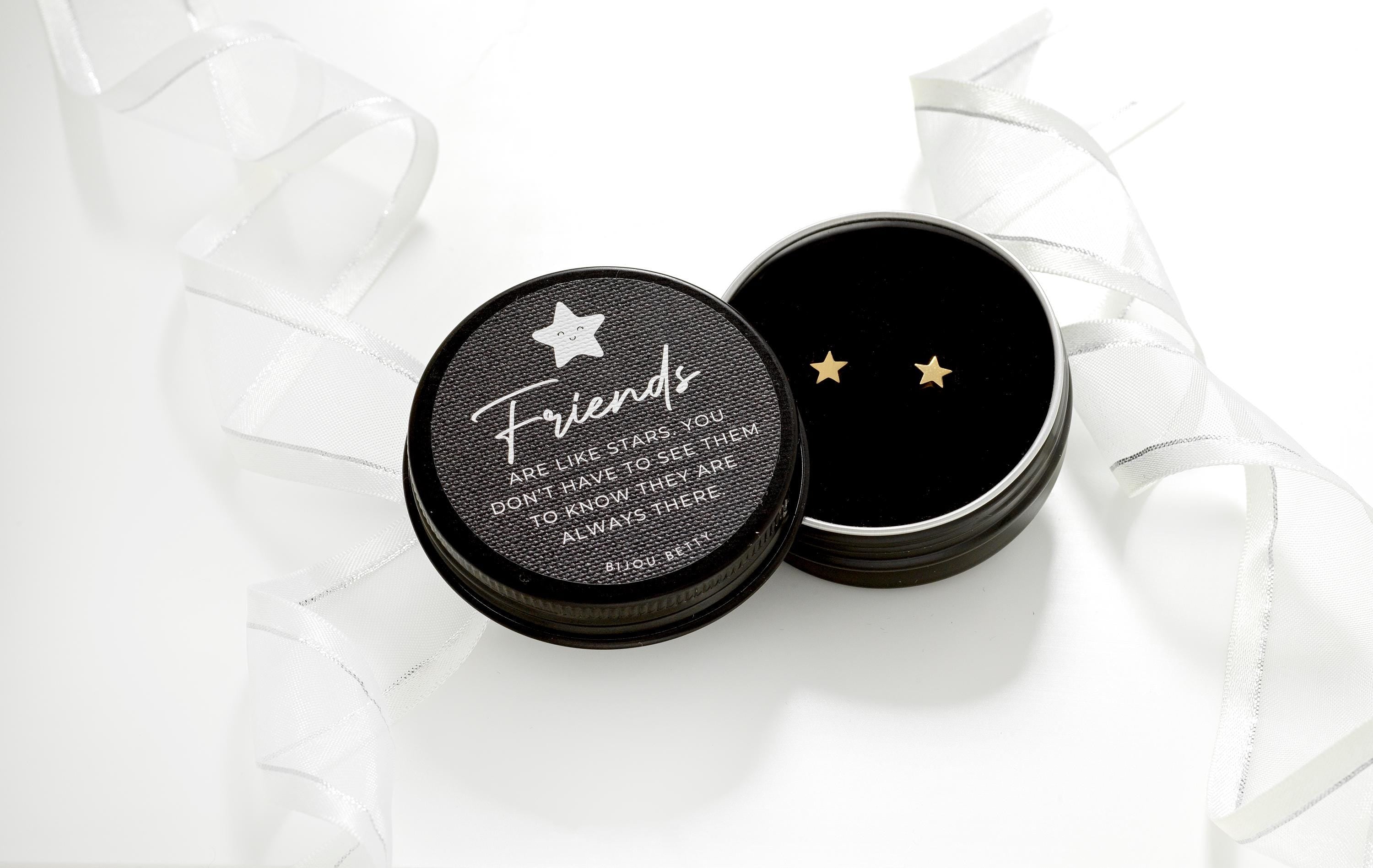 Bijou Betty’s friend gift set, gold-plated 5.5mm star stud earrings in gift box with quote Friends - are like stars…