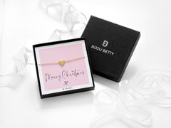 18k gold-plated 10mm heart bracelet in Bijou Betty box with Merry Christmas card, ideal for daughters.