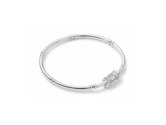Sterling silver stretch bead bracelet with 5 hammered rings